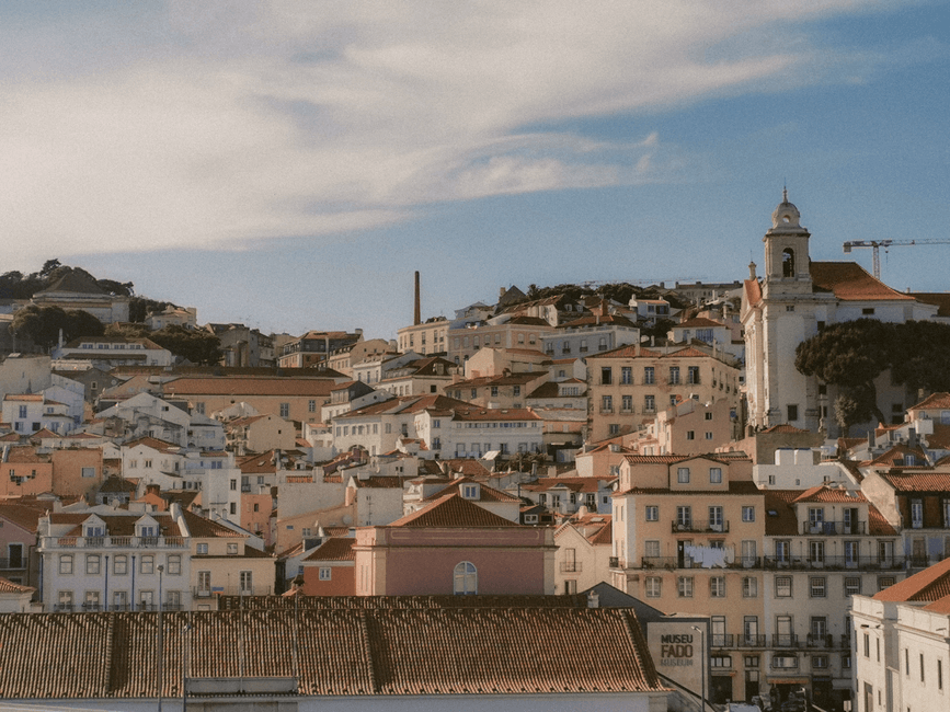 Free or nearly in Lisbon